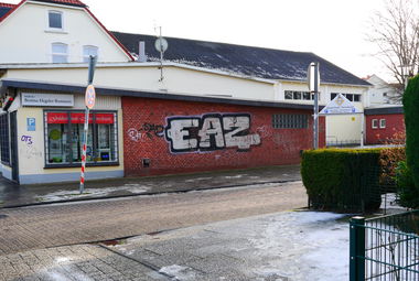 Graffiti Bombing - Photo by oldenburgcity - eaz