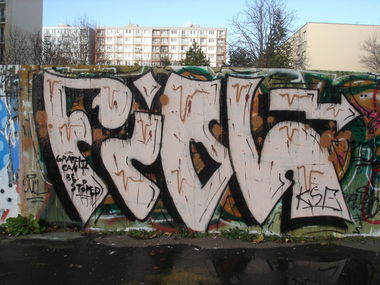 Graffiti Wall - Photo by olizany_karfiol