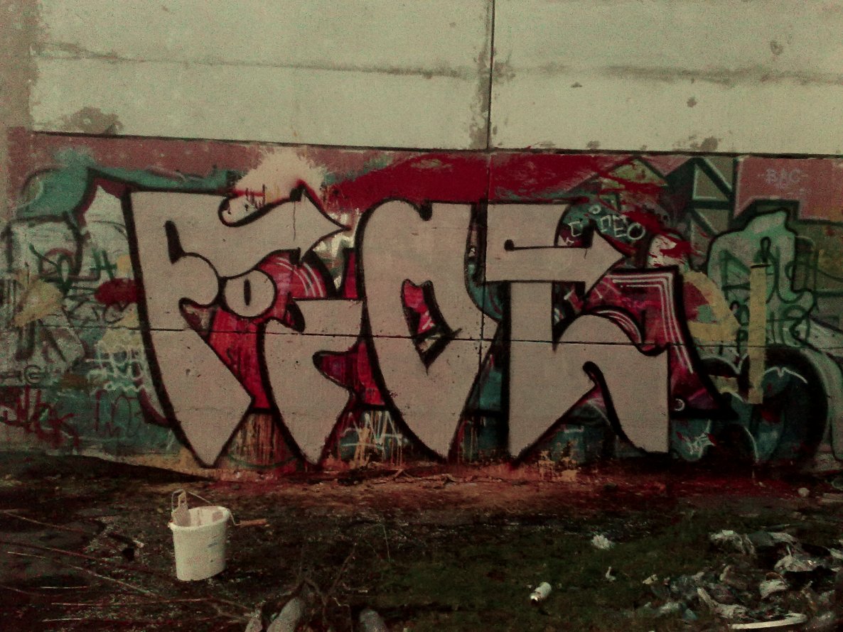 Graffiti Wall - Photo by olizany_karfiol