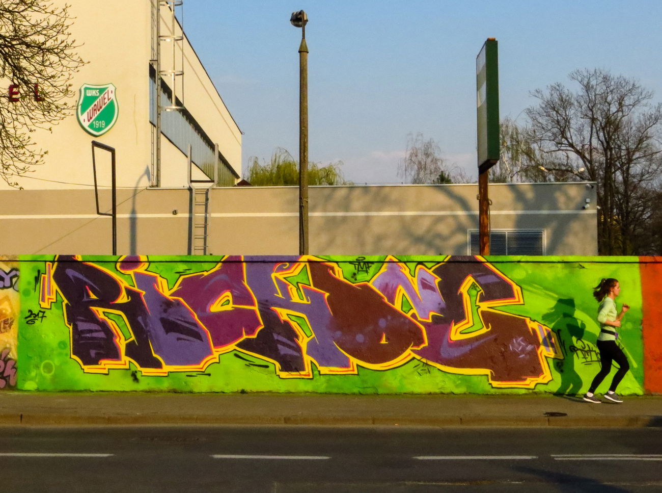 Graffiti Wall - Photo by olkidolki (2017)