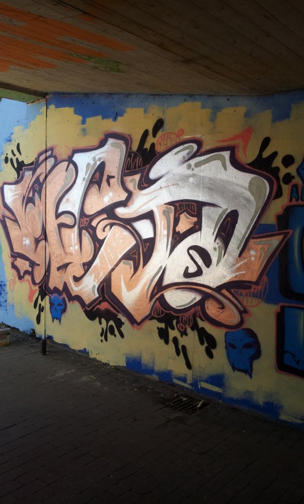 Graffiti Wall - Photo by onemeta