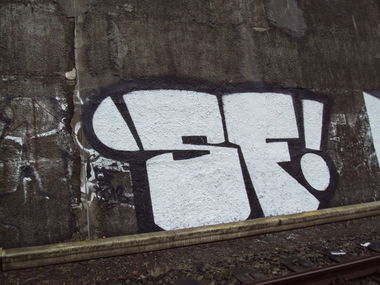 Graffiti Bombing in Prag - Photo by ongbak