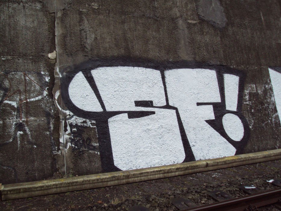 Graffiti Bombing in Prag - Photo by ongbak