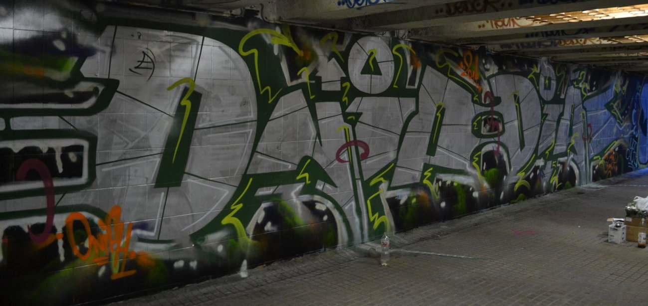 Graffiti Wall - Photo by oniph