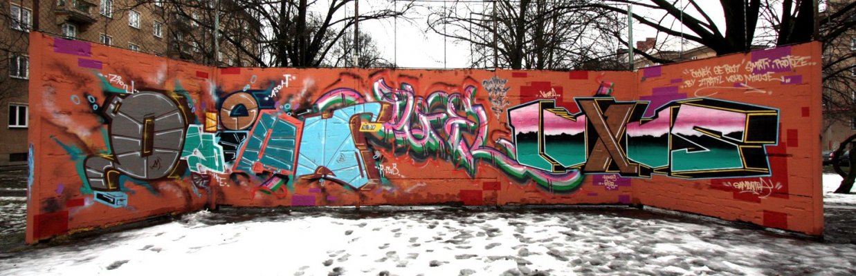 Graffiti Wall - Photo by oniph - oniph, donel, luxus