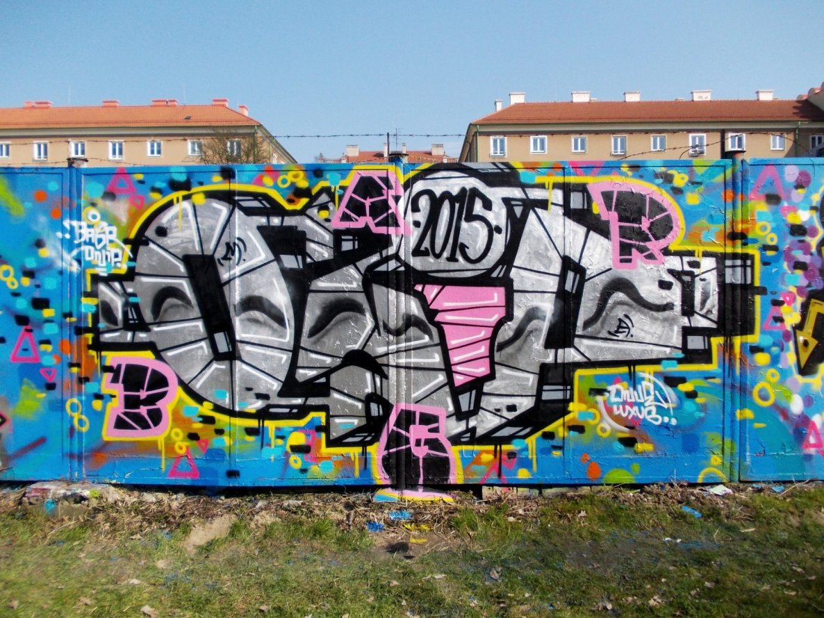Graffiti Wall - Photo by oniph
