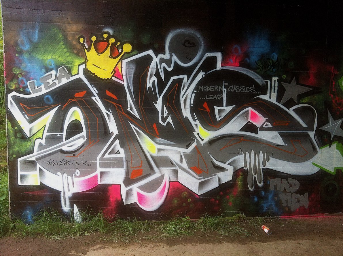 Graffiti Wall - Photo by onis