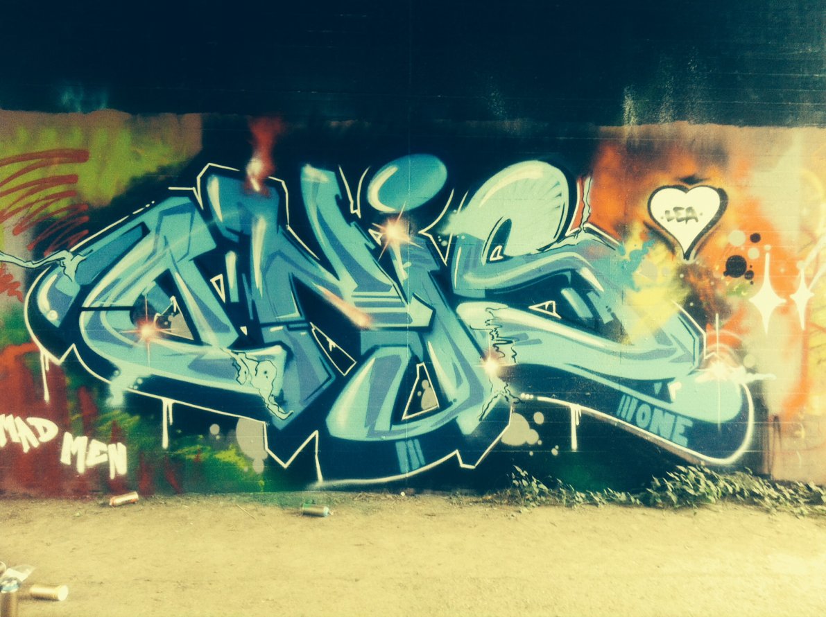 Graffiti Wall - Photo by onis - Onis (2013)