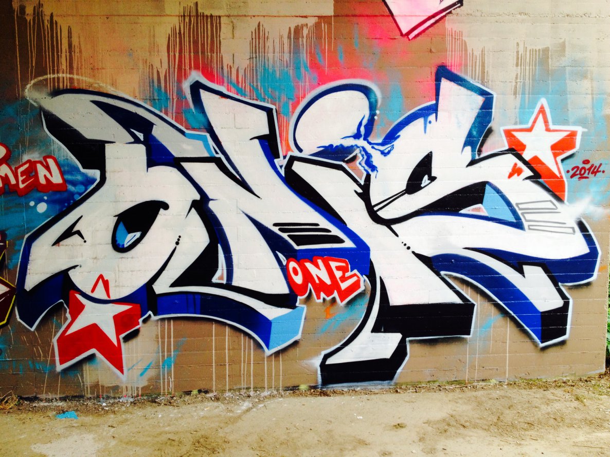 Graffiti Wall - Photo by onis - mad, men
