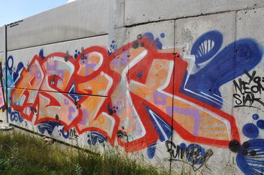 Graffiti Bombing in Karlsruhe - Photo by only135 - Asik