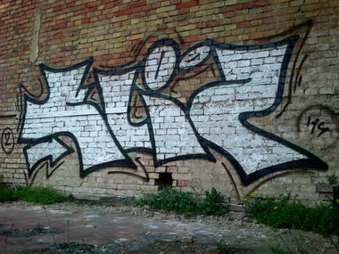 Graffiti Bombing - Photo by onlyoneZ - Kliz (2014)