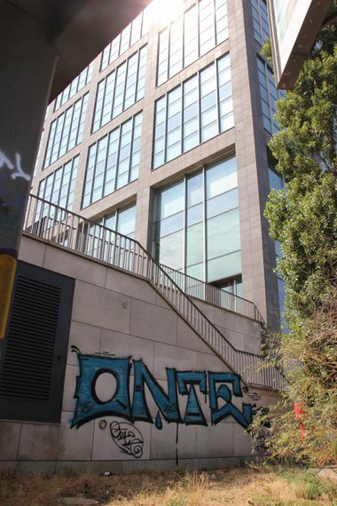 Graffiti Bombing - Photo by onte - onte (2013)