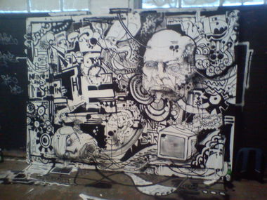 Graffiti Street Art - Photo by orbit