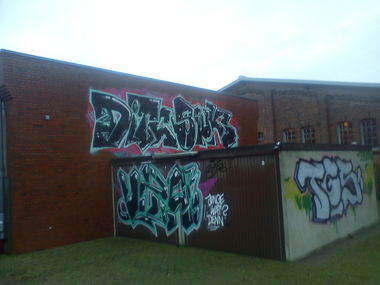 Graffiti Wall - Photo by orbit - ditc, swk, tgs