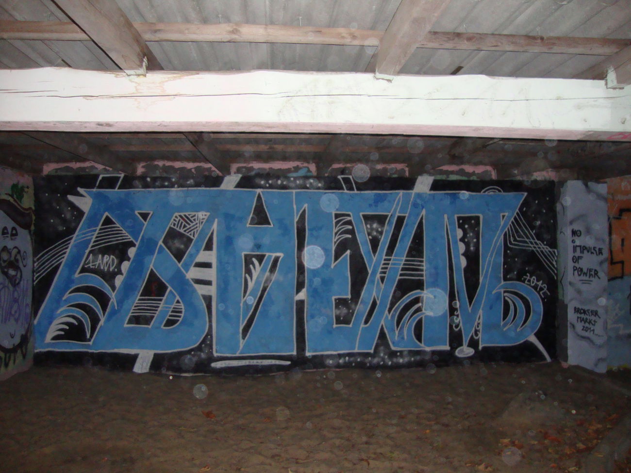 Graffiti Wall - Photo by orbit - lapd