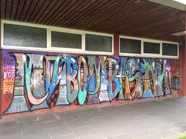 Graffiti Wall - Photo by orbit - kuer, quer, swk