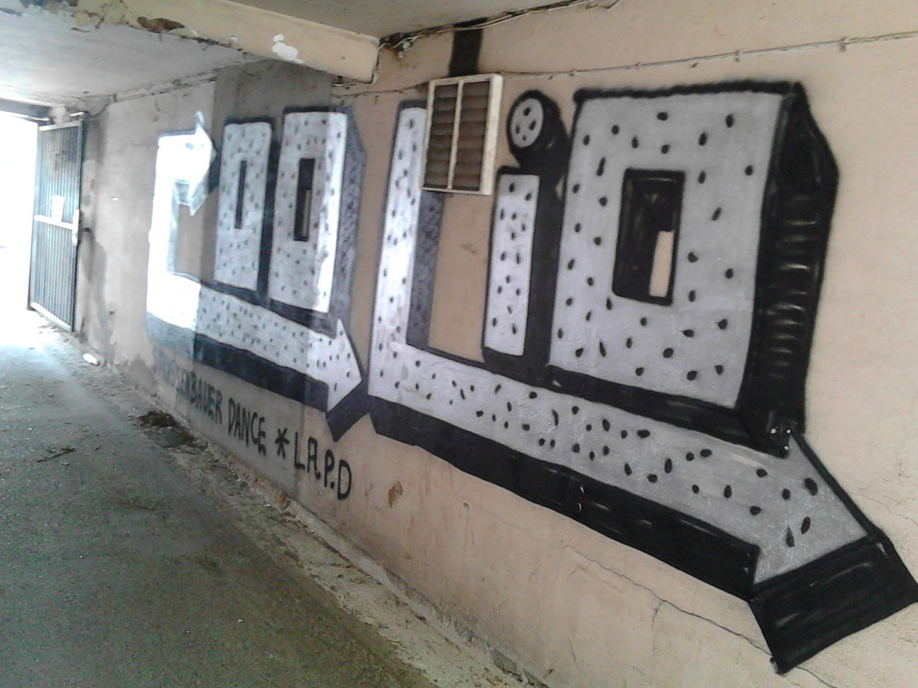 Graffiti Wall - Photo by orbit