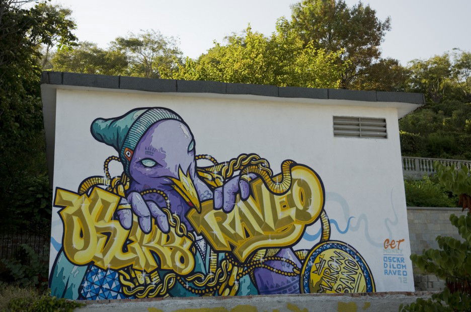 Graffiti Wall in Burgas - Photo by oscar1 - oscar1, dilom, raveo (2012)