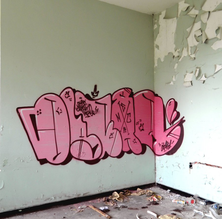 Graffiti Bombing - Photo by oscar1 - oscar, meclick, throwup (2013)
