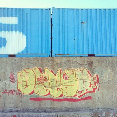 Graffiti Bombing - Photo by oscar1 - oscar, throwup, burgas (2013)