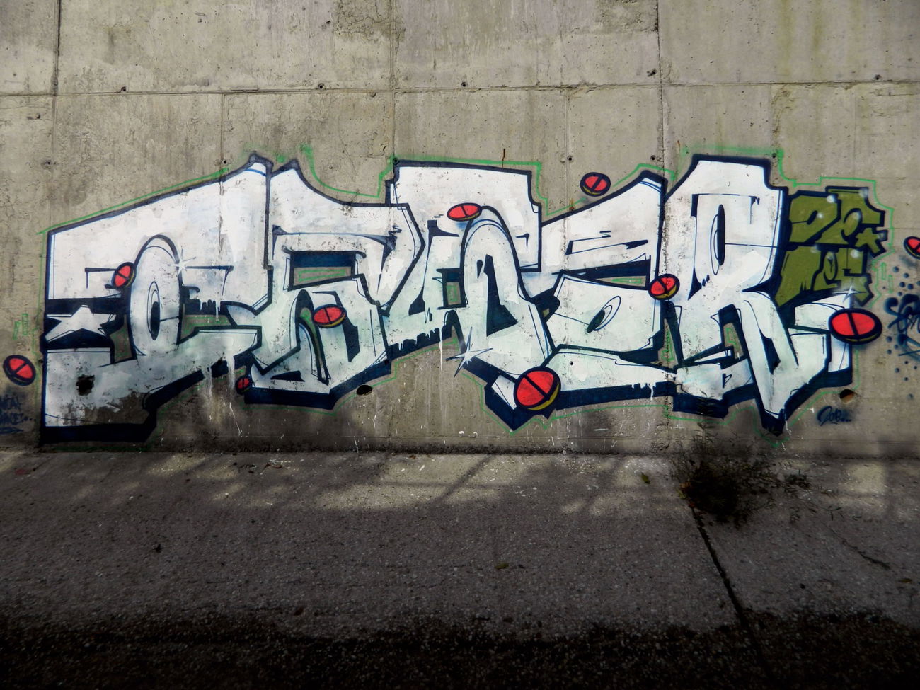 Graffiti Wall - Photo by oscar1 - sofia, bulgaria, oscar