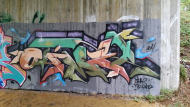 Graffiti Bombing - Photo by otime1 - Otimer (2014)