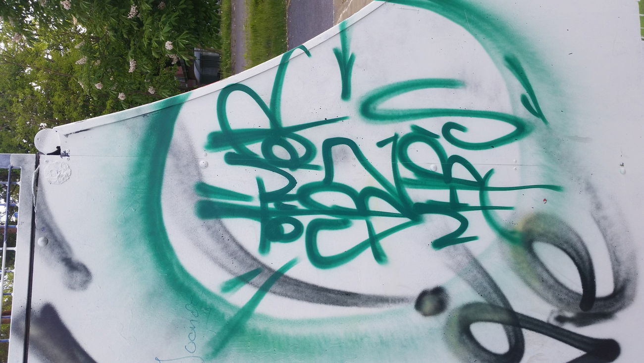 Graffiti Bombing - Photo by otime1 - Otimer, fbz, mhbs (2015)