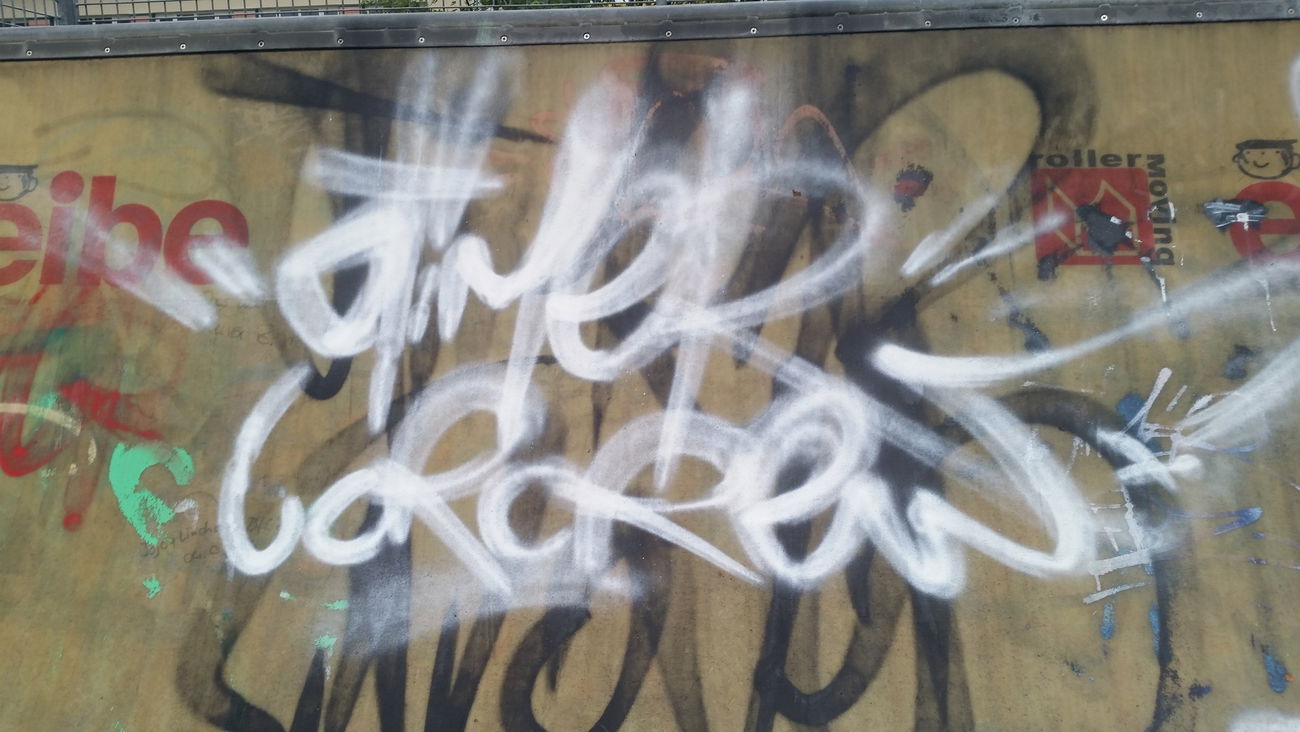 Graffiti Wall - Photo by otime1 - OTIMER (2015)