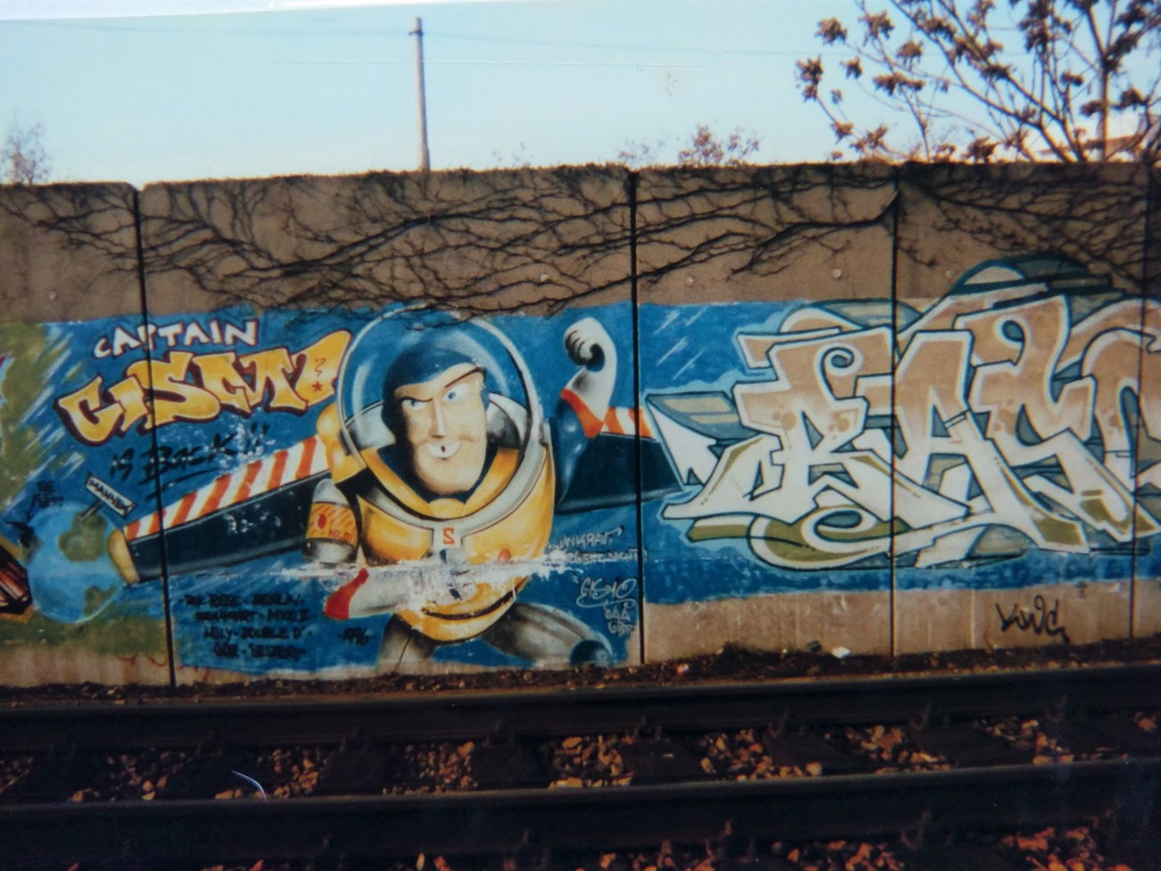 Graffiti in Mannheim - Photo by ovakill - GISMO, BASCO, Train