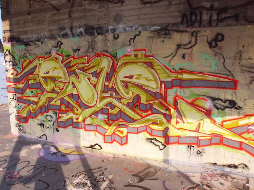 Graffiti Wall in Berlin - Photo by owl - eule, rto (2013)