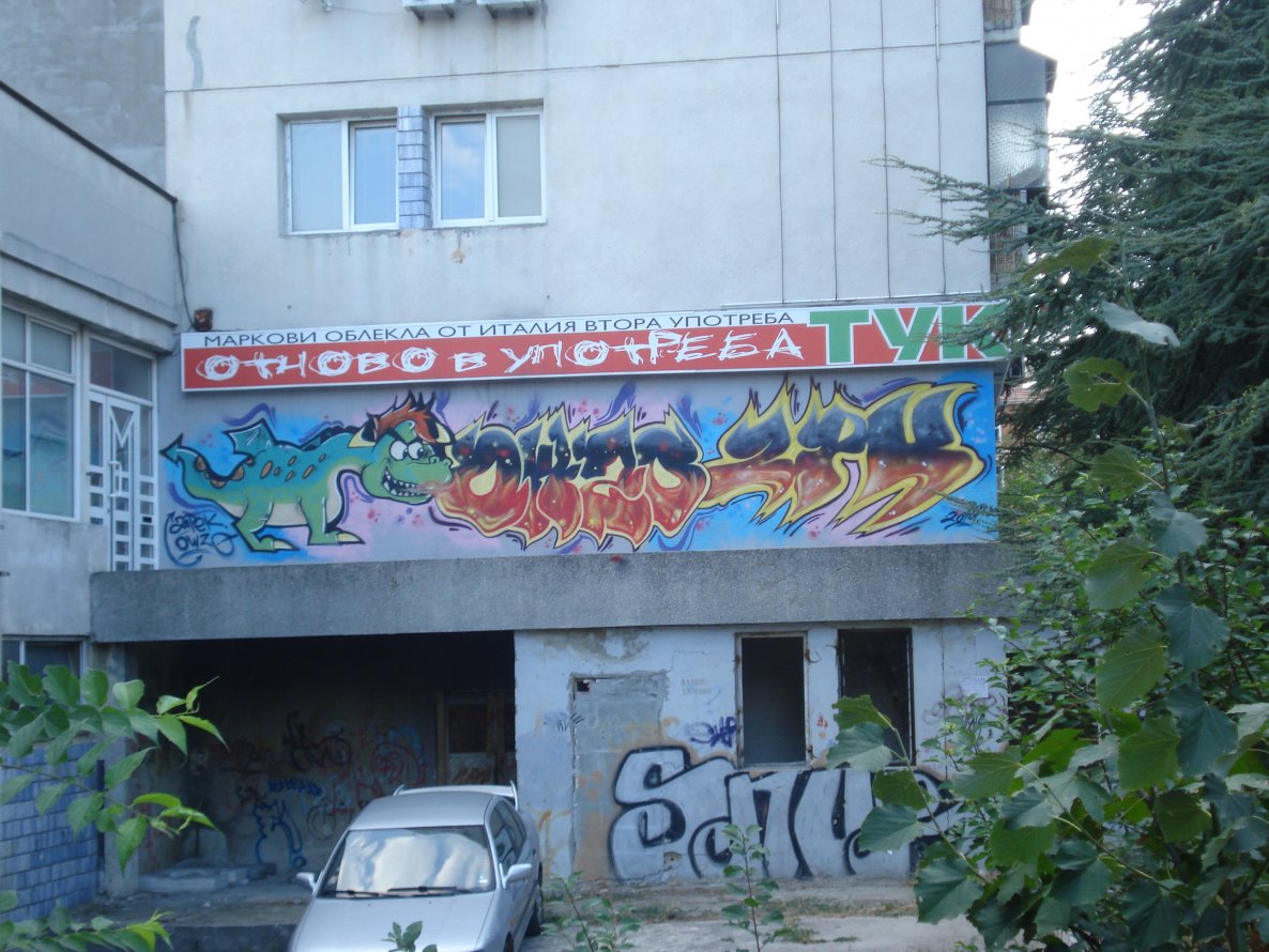 Graffiti Wall in Varna - Photo by owzo