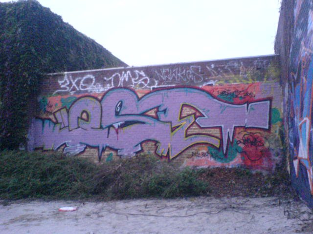 Graffiti Wall - Photo by oze