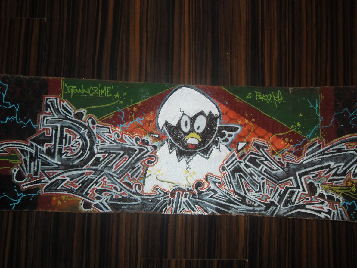 Graffiti Artwork - Photo by oze