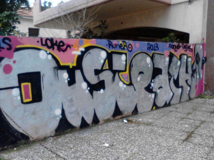 Graffiti Bombing in Greece - Photo by pace (2013)