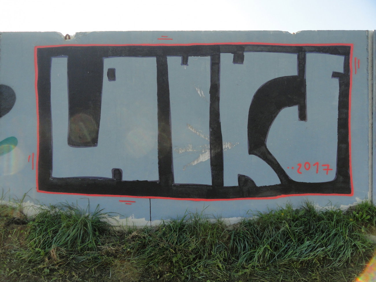 Graffiti Wall - Photo by pannonian - auks