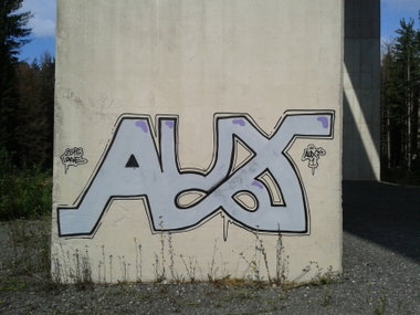Graffiti Wall - Photo by pannonian - auks, blue, simpl (2015)