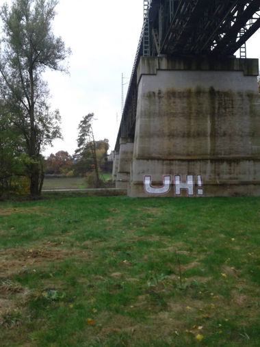 Graffiti Bombing - Photo by pannonian - Uh