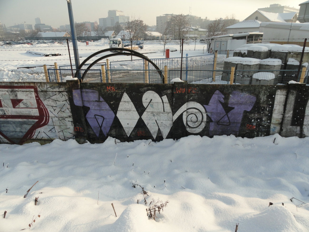 Graffiti Wall - Photo by pannonian - Honet