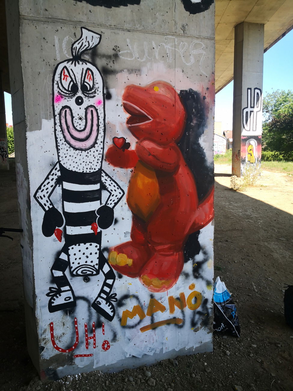 Graffiti Wall - Photo by pannonian - uh, mano