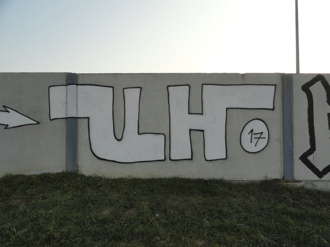 Graffiti Wall - Photo by pannonian - Uh