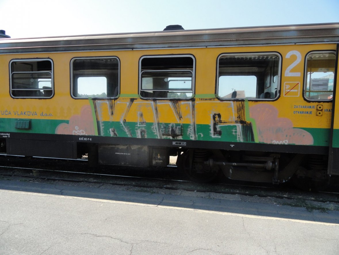 Graffiti Train - Photo by pannonian - Kang, Kang, Csp (2008)