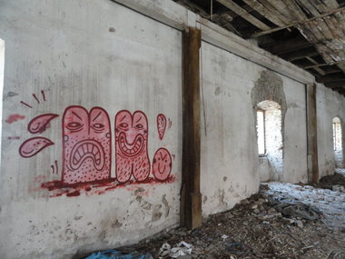 Graffiti Wall - Photo by pannonian - Uh