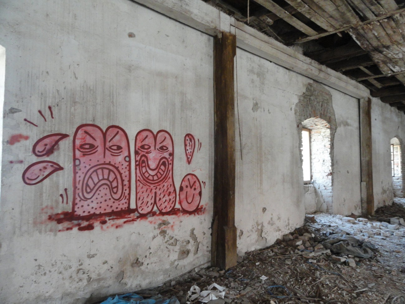 Graffiti Wall - Photo by pannonian - Uh