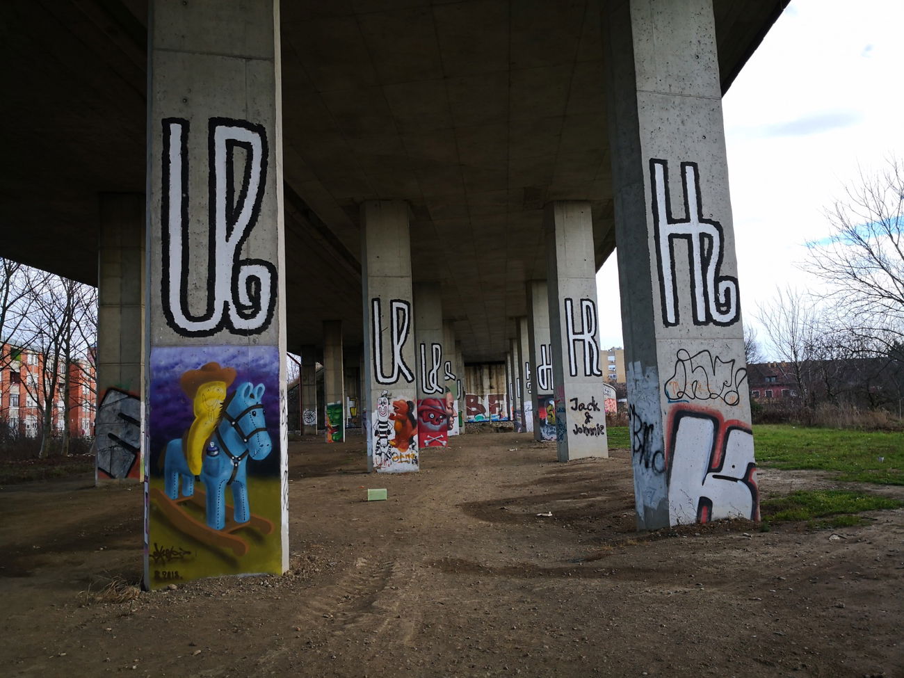 Graffiti Wall - Photo by pannonian - uh