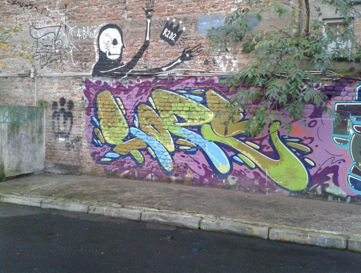 Graffiti Wall in Zagreb - Photo by pannonian - Hope, R2D2, Medika