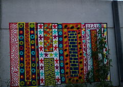 Graffiti Wall - Photo by pannonian - uhone, uhon, uh