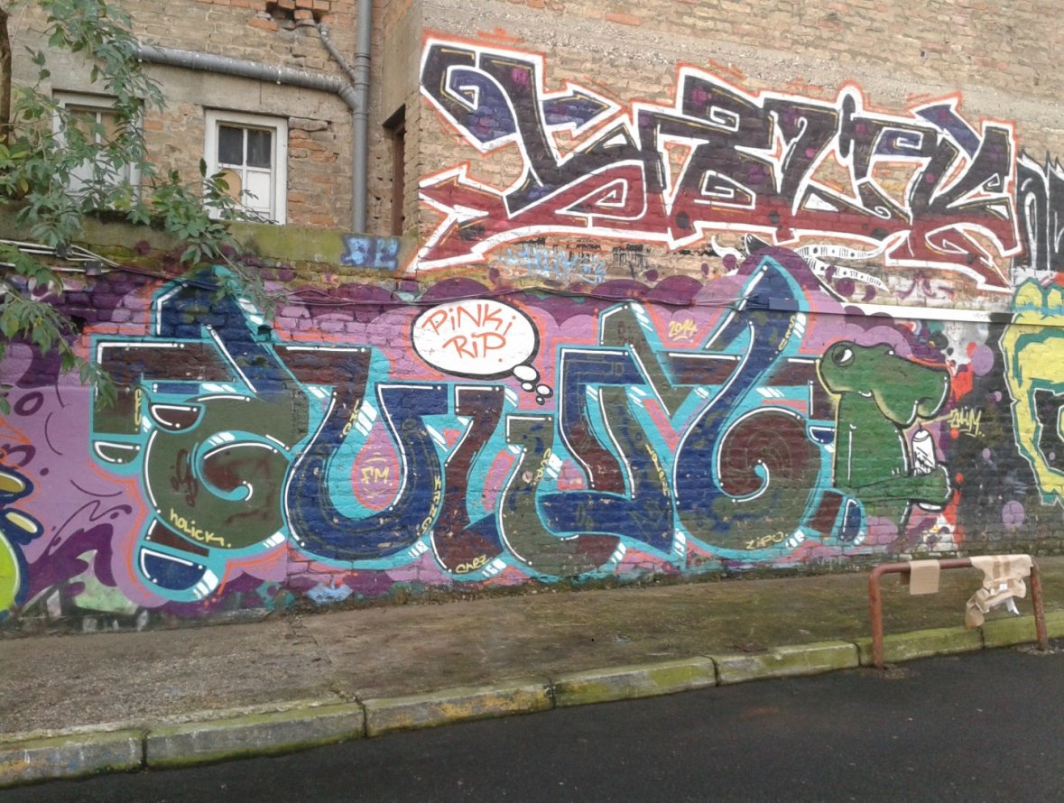 Graffiti Wall - Photo by pannonian - Holick, Zulum, Medika