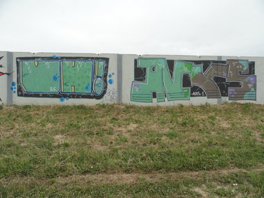 Graffiti Wall - Photo by pannonian - Uh, Auks