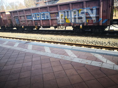 Graffiti Train - Photo by pannonian - zhem, quasy