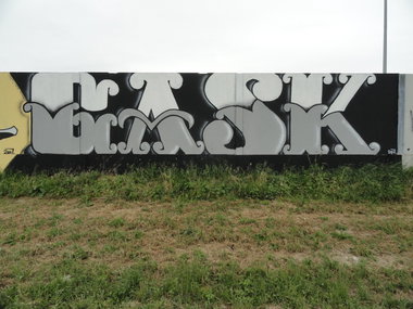 Graffiti Wall - Photo by pannonian - Gask